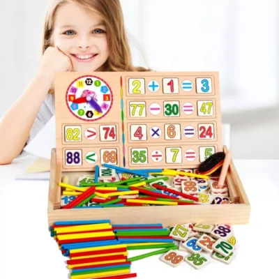 Jouets Montessori pour enfants avec visage d'un enfant