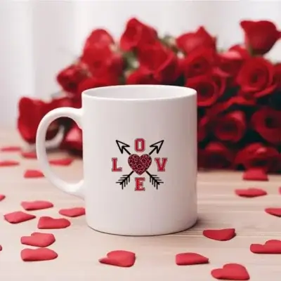 Mug "Love" avec Flèches et Cœur