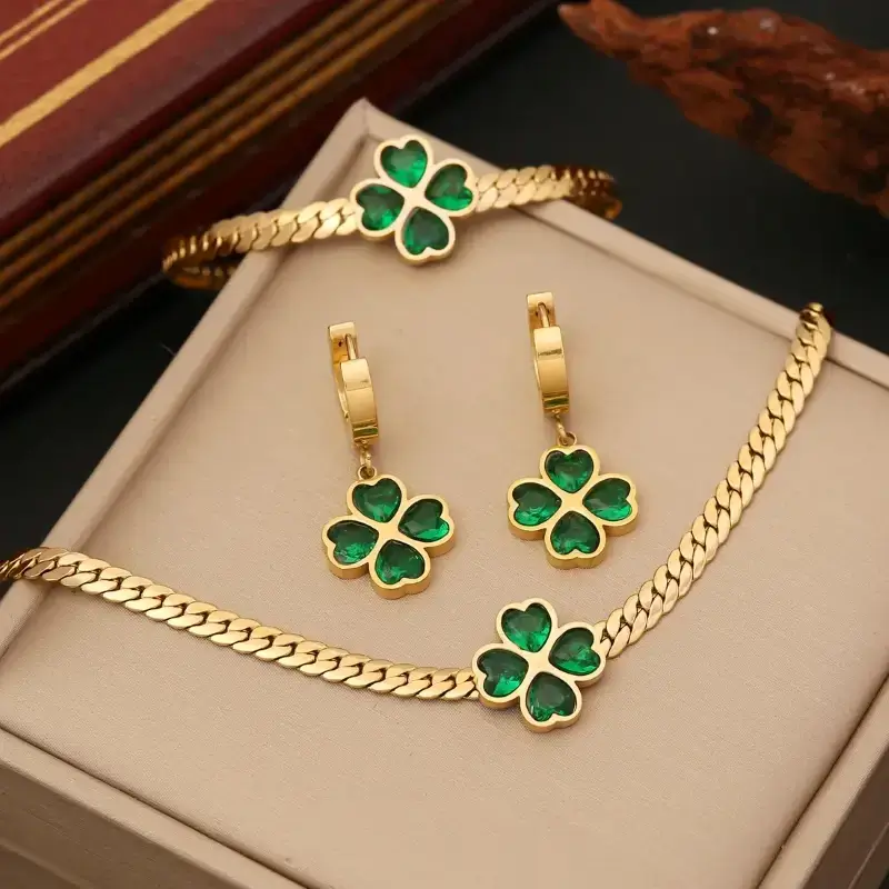 Parure bijoux femme avec pierre verte