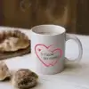Design Je t'aime dans cœur sur une tasse