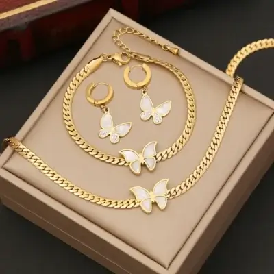 design-papillon-coquillage-ensemble-bijoux-elegant-femme