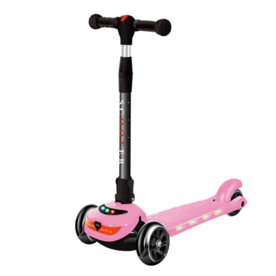 Trottinette enfant rose avec roues lumineuses, poignées antidérapantes et plateforme stable — parfaite pour les petites filles qui aiment le style doux et fun.