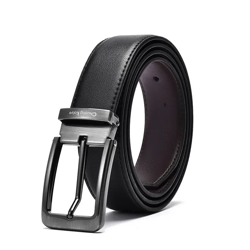Ceinture en cuir véritable avec boucle automatique noire mat, facile à ajuster et à enfiler — parfaite pour un usage quotidien ou professionnel.