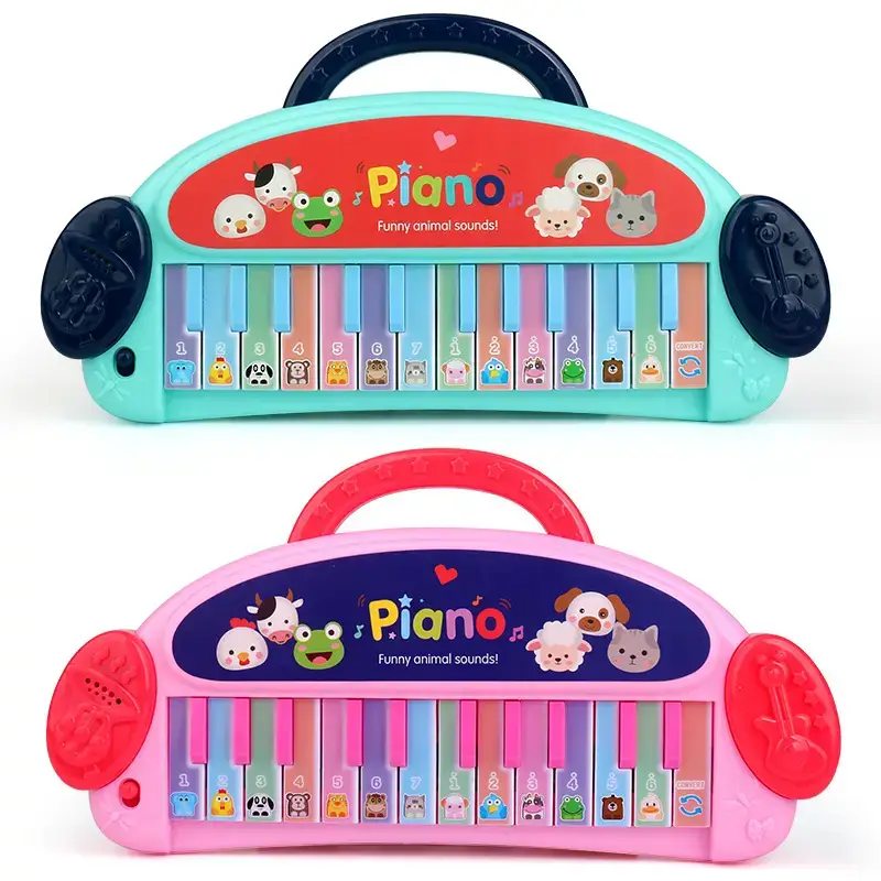 Comparaison des deux couleurs du piano électronique éducatif : rose doux et turquoise vif — tous deux équipés de sons d’animaux et touches numérotées.