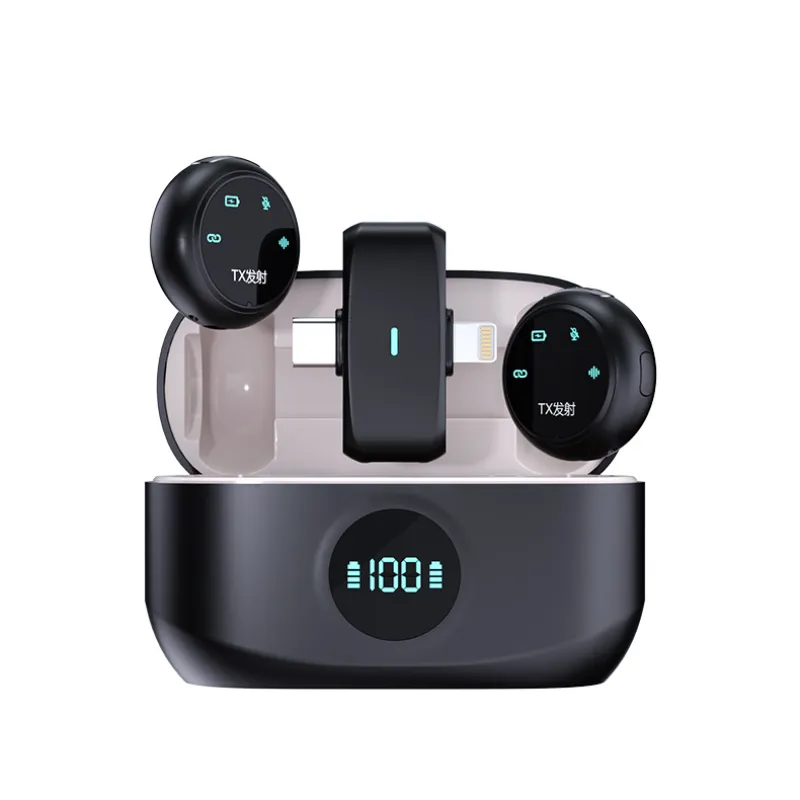 Microphone sans fil K31 PRO magnétique avec deux émetteurs, boîtier de charge LED affichant 100 % de batterie — idéal pour lives, vidéos, chant ou cours en ligne.