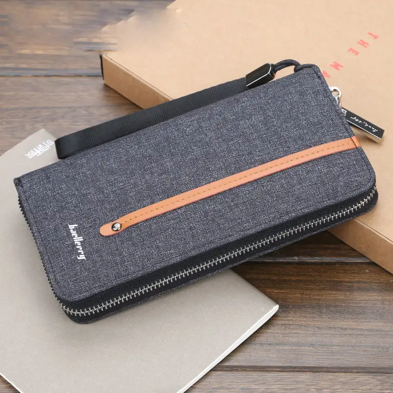 Portefeuille long en toile vintage Baellerry pour homme, couleur gris foncé avec bande cuir marron, fermeture éclair complète et logo gravé — design élégant et pratique pour le quotidien.