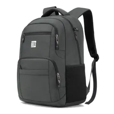 Sac à dos Bruno Cavalli gris anthracite, finition texturée résistante, poches multiples et bandoulières rembourrées — conçu pour allier style, sécurité et confort lors des déplacements.