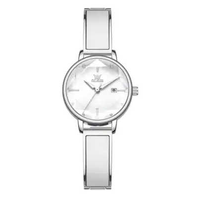 Montre femme OLEVS 5656 élégante avec cadran blanc nacré serti de cristaux scintillants et bracelet en acier inoxydable argenté, design fin et moderne.