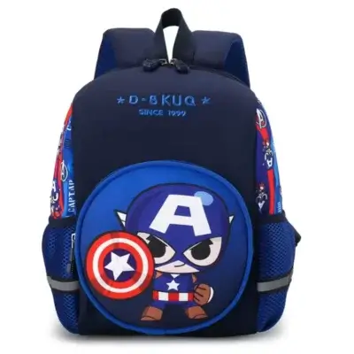 Sac à dos garçon bleu foncé à l'effigie de Captain America, poche avant ronde avec bouclier en relief, design robuste et léger en tissu Oxford parfait pour les tout-petits.