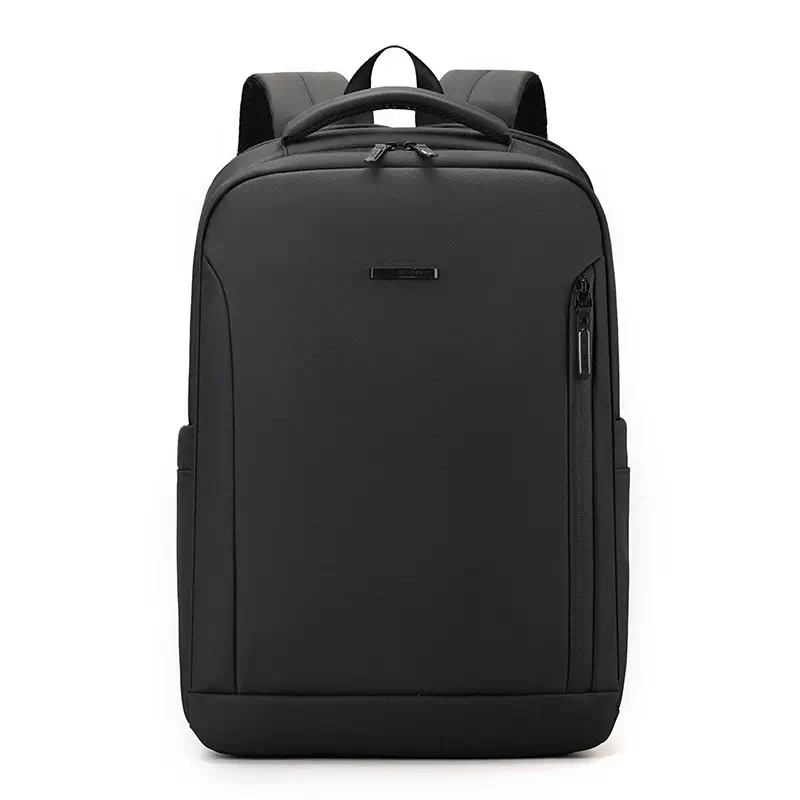 Vue frontale du sac à dos business Wepower noir, modèle classique et polyvalent avec bretelles rembourrées, poignée supérieure et multiples compartiments pour un usage quotidien au travail.
